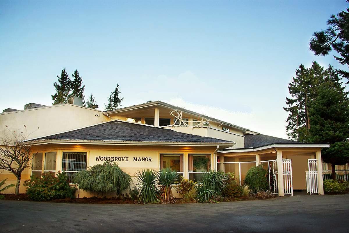 Woodgrove Manor photo 1