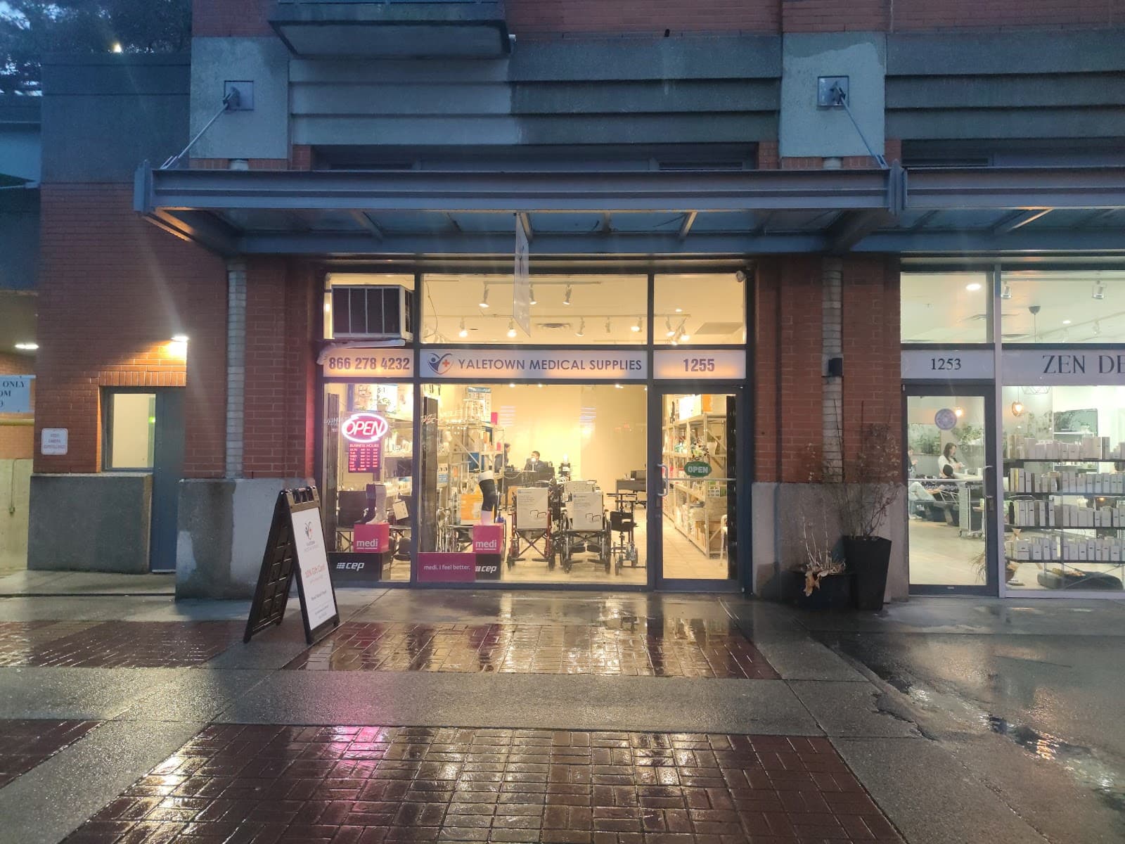 Yaletown Medical Supplies photo 3