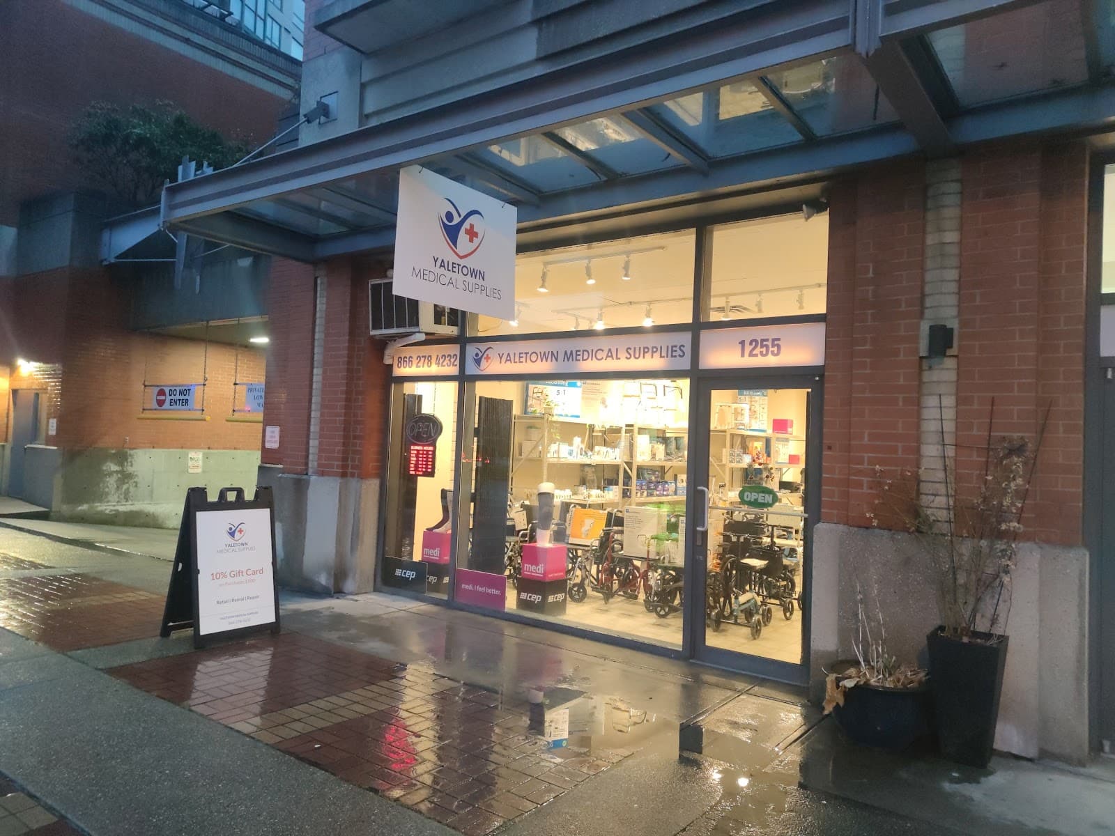 Yaletown Medical Supplies photo 6