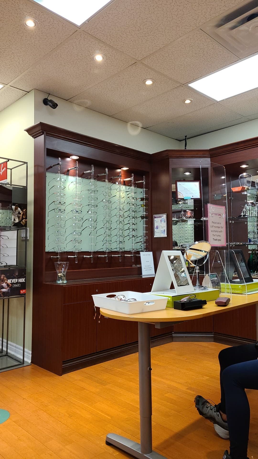 York Mills Eye Clinic photo 1