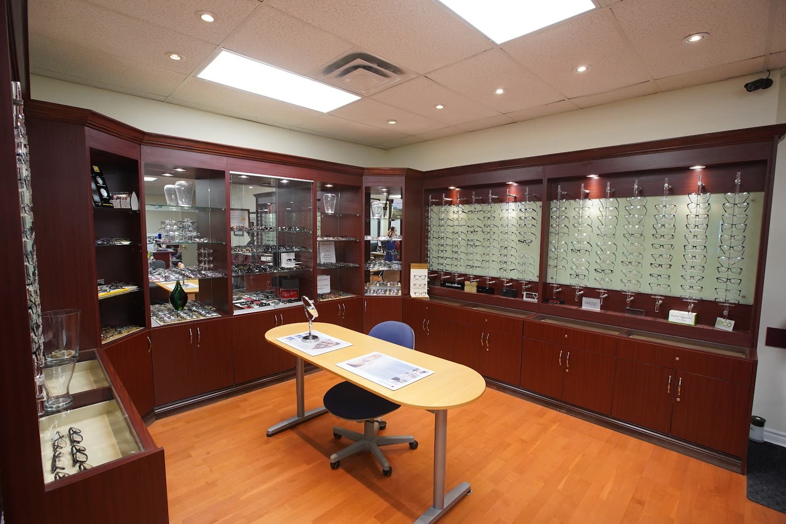 York Mills Eye Clinic photo 4