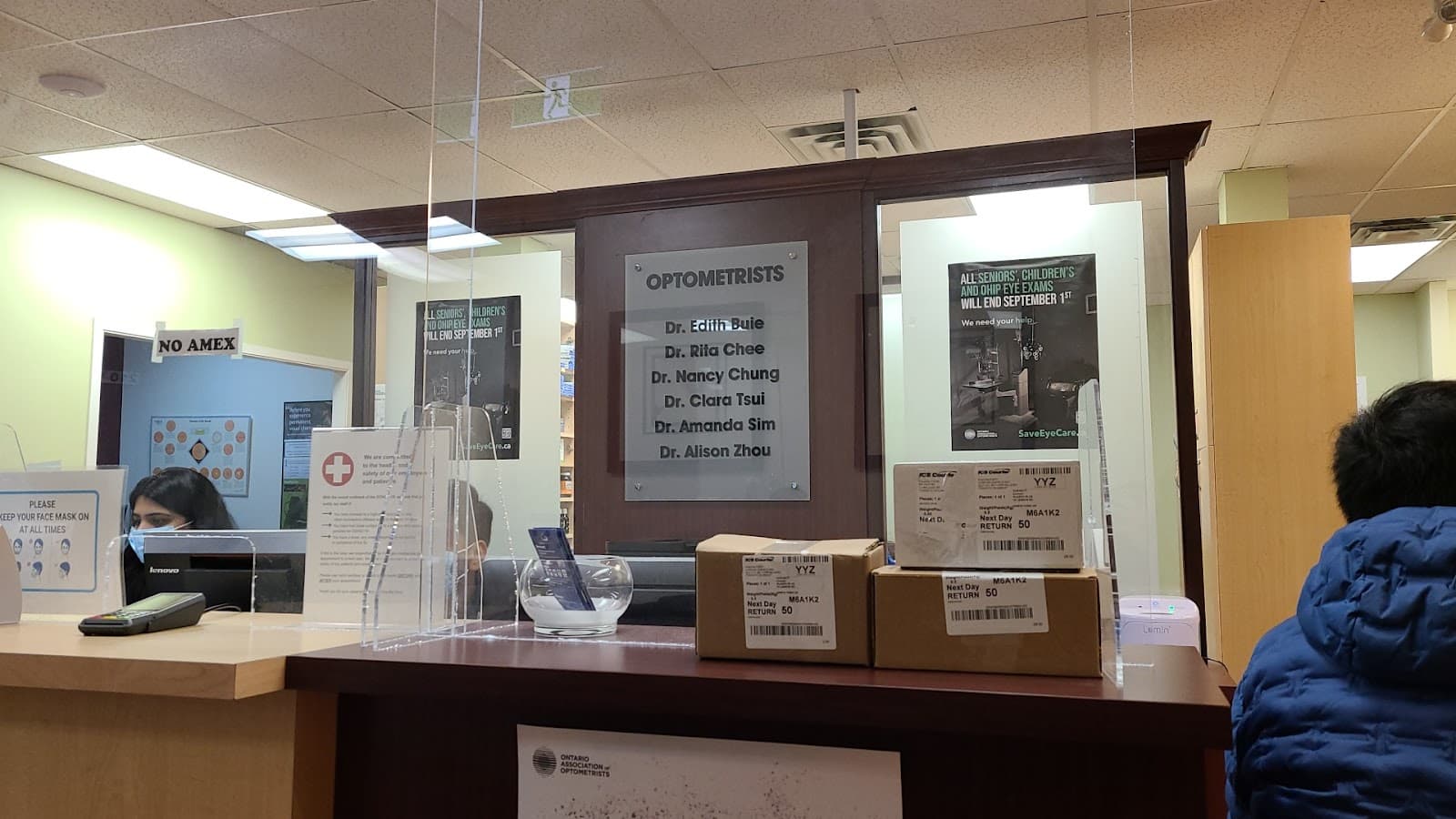 York Mills Eye Clinic photo 5