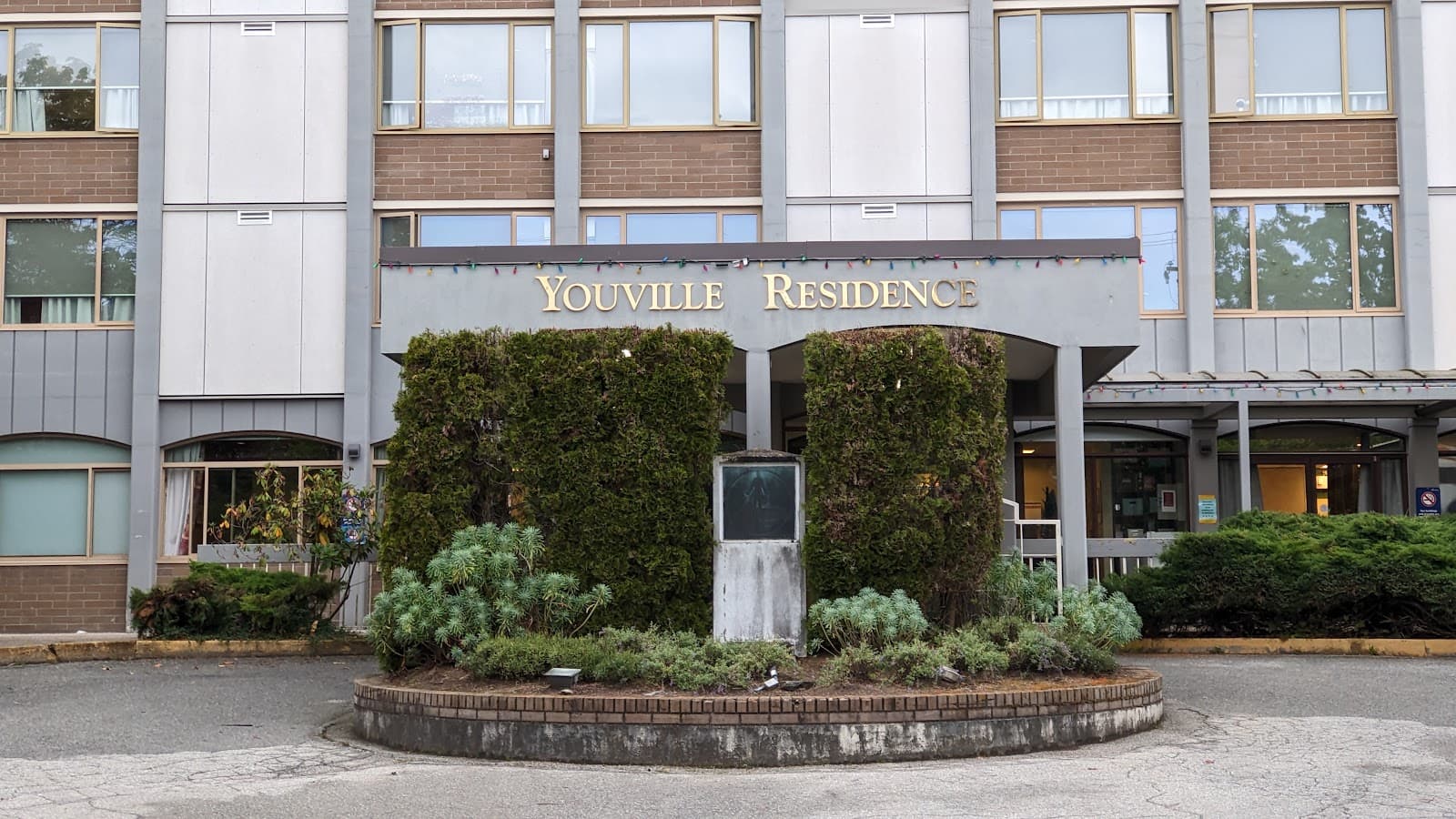 Youville Residence photo 2