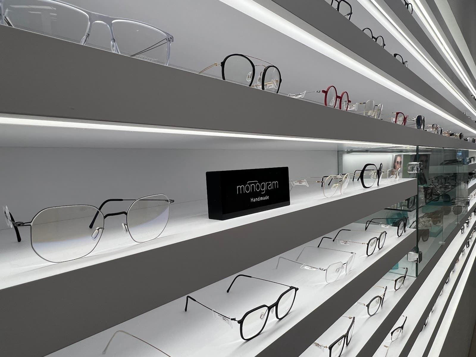 ZEISS VISION CENTRE Plateau Mont-Royal photo 3